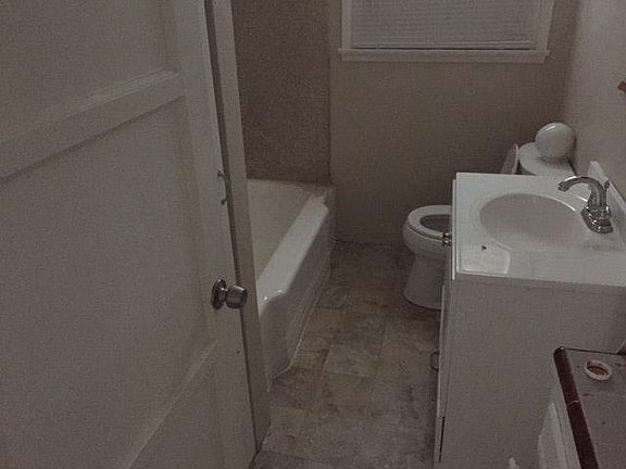 4th image of 1356 Windsor Dr