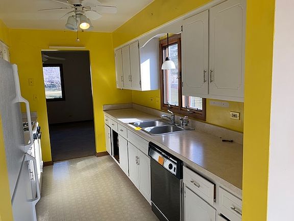 5th image of 2635 Crescenzo Dr #B