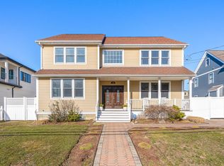 58 Spiers Rd #1, Newton Center, MA 02459