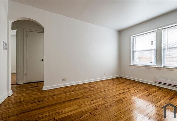 3rd image of 6125 S Wabash Ave #6121