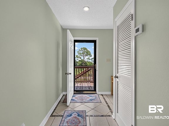 2nd image of 3992 Spinnaker Dr Unit 202