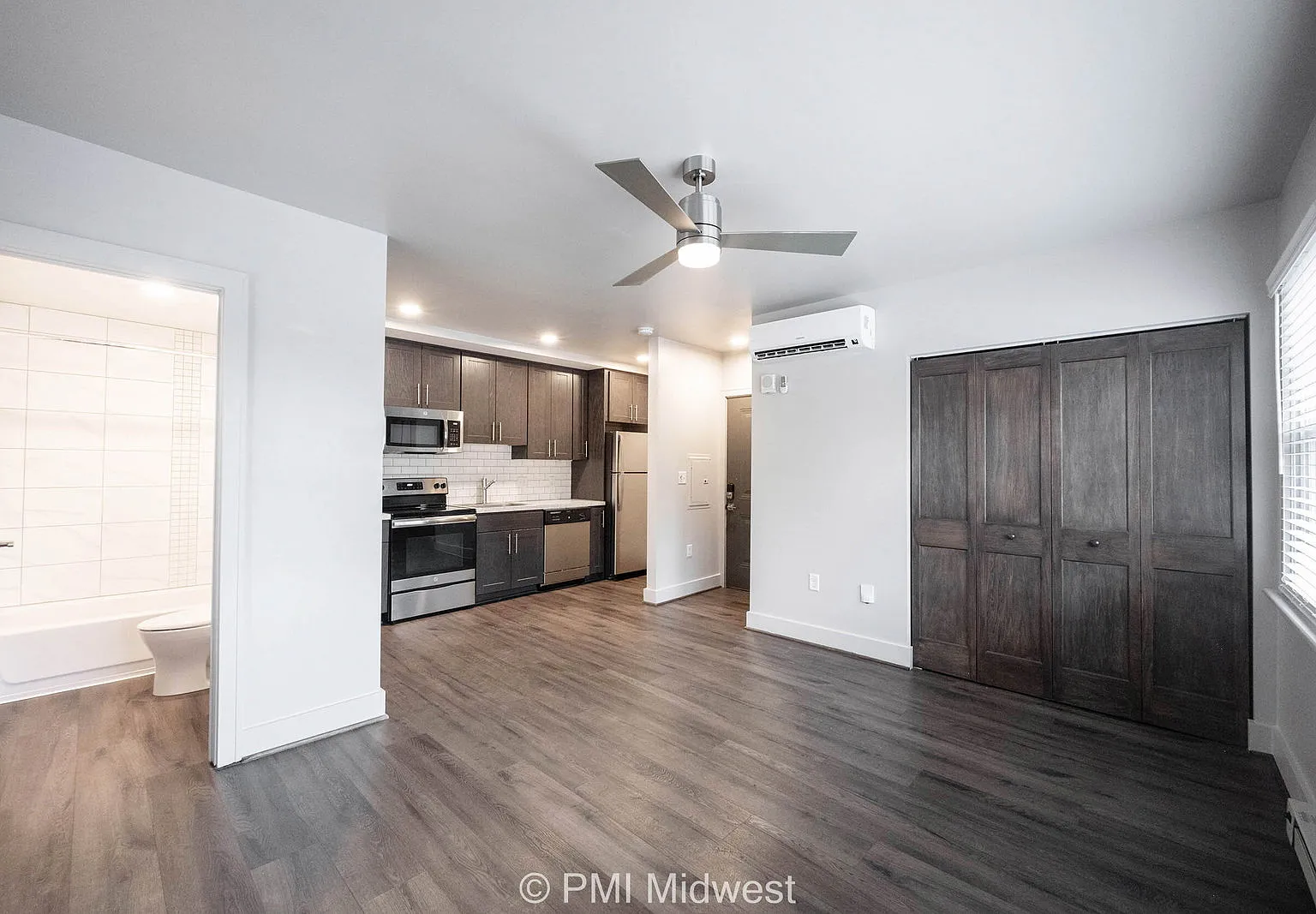 Priscilla Apartments — Photo 1