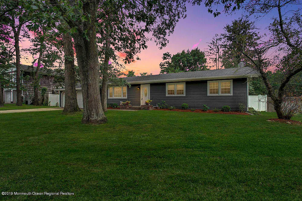 212 Arizona Dr photo 1