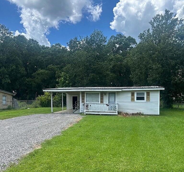 1st image of 44161 LEE Drive