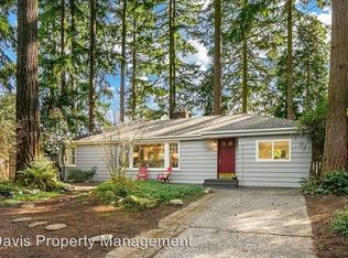 1225 NE 130th St, Seattle, WA 98125