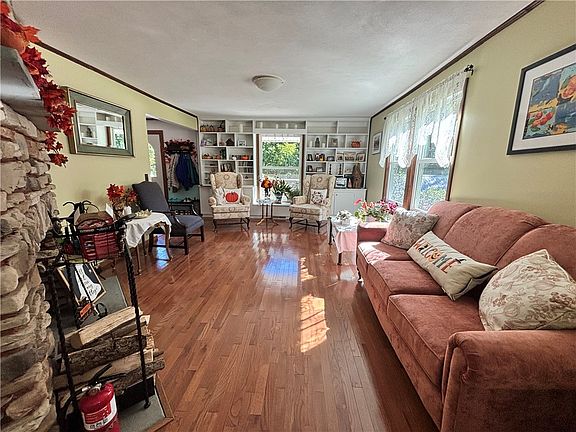 4th image of 1869 Gibson Hill Rd