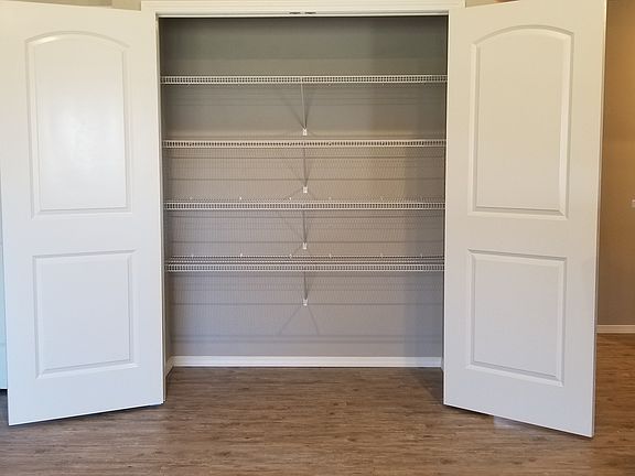 5th image of 400 W Saint Joseph St Unit 3