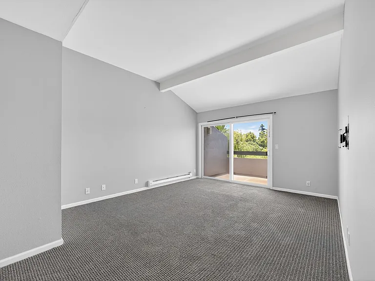 2201 The Alameda #27 — Photo 19