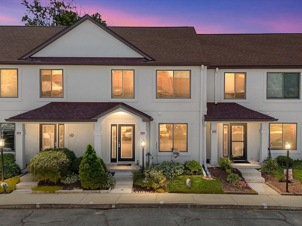 1st image of 54F Queen Caroline Ct