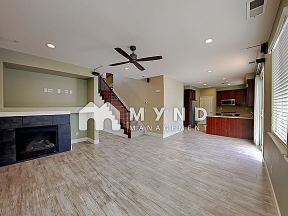 5th image of 5274 Noyack Way