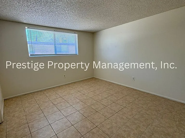 2302-2312 N Ralph Ave — Photo 15