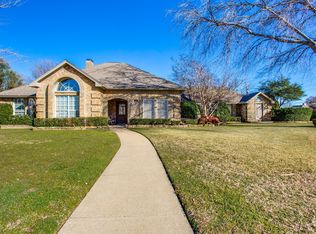 1388 Green Hills Ct, Duncanville, TX 75137