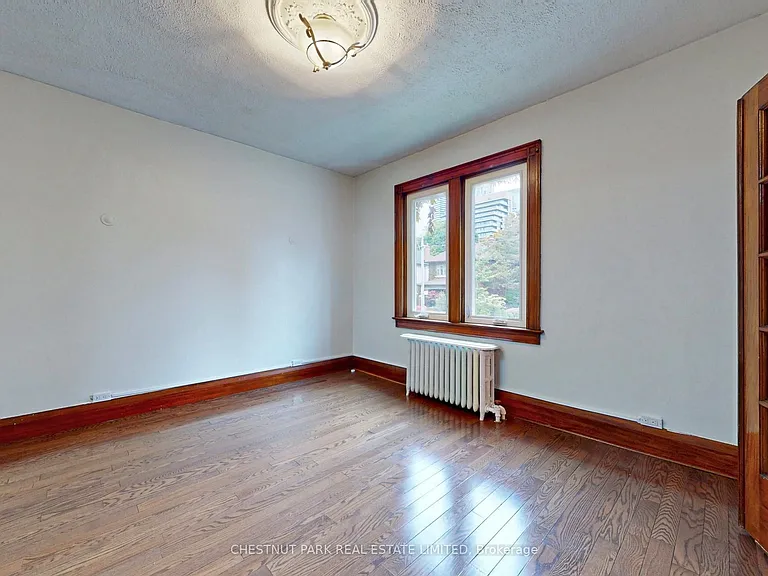 114 Colin Ave — Photo 14