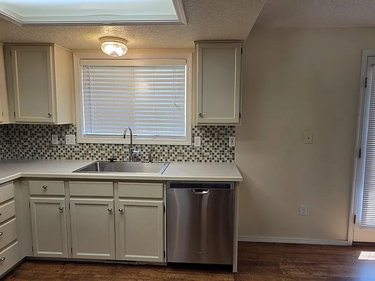 7264 N Parkcrest Ave — Photo 11