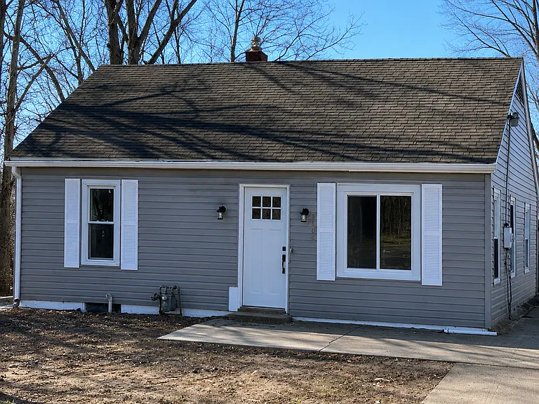 2804 Yankee Rd — Photo 1