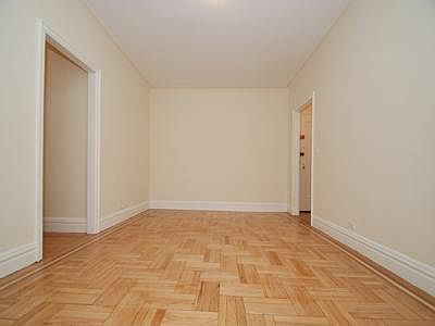 2nd image of 230 E 71st St APT 1C