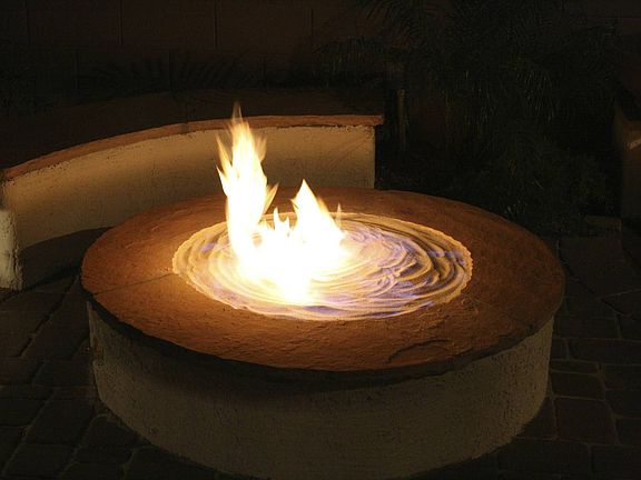 Gas firepit