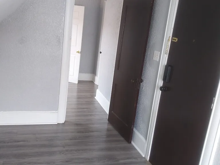 48 Covell St #3E — Photo 6
