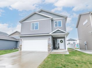 2706 Divide St W, West Fargo, ND 58078