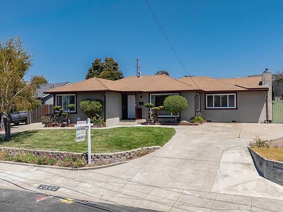 2nd image of 2540 Tara Hills Dr