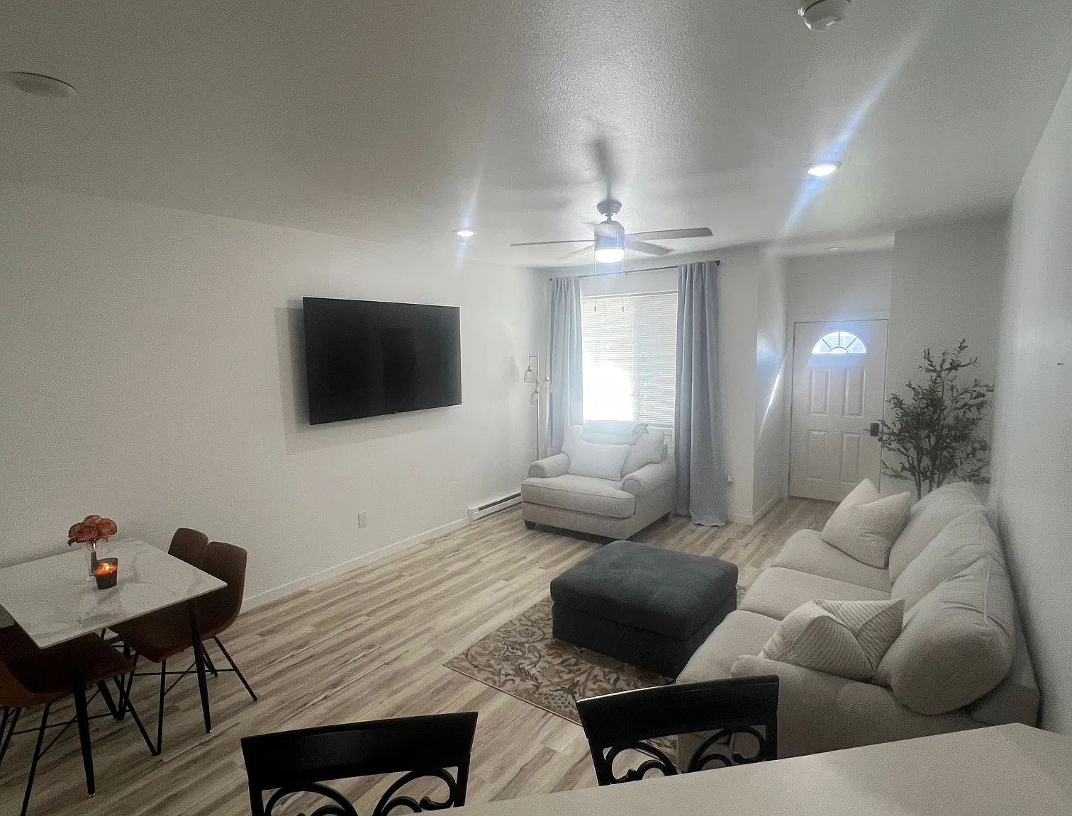 2 bed, 1302 sqft, $1,700 — Photo 4