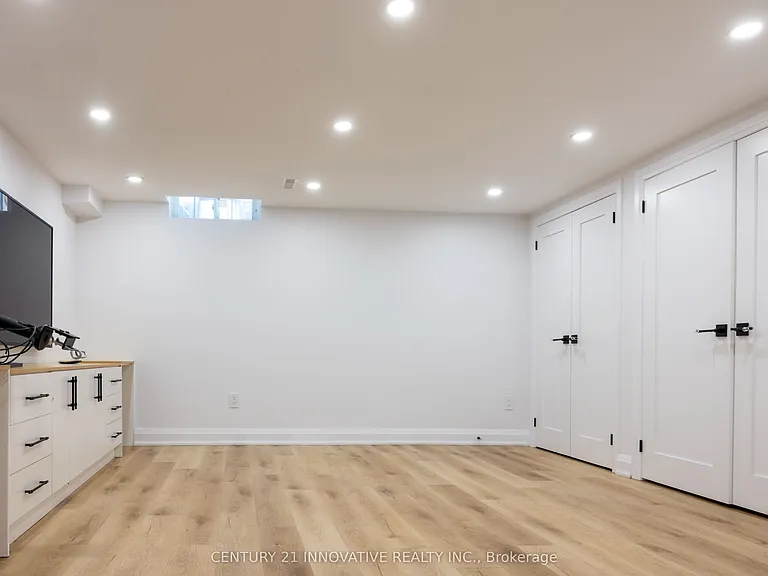 2451 Bridletowne Cir #19 — Photo 29