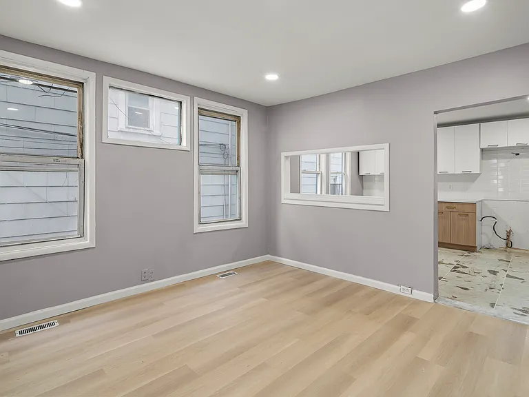440 Jelliff Ave #1-L — Photo 3
