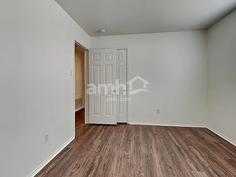 511 Robinwood Dr — Photo 19