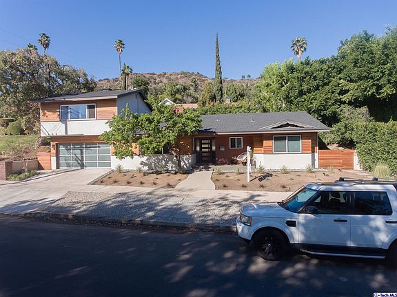 3rd image of 2253 Hill Dr