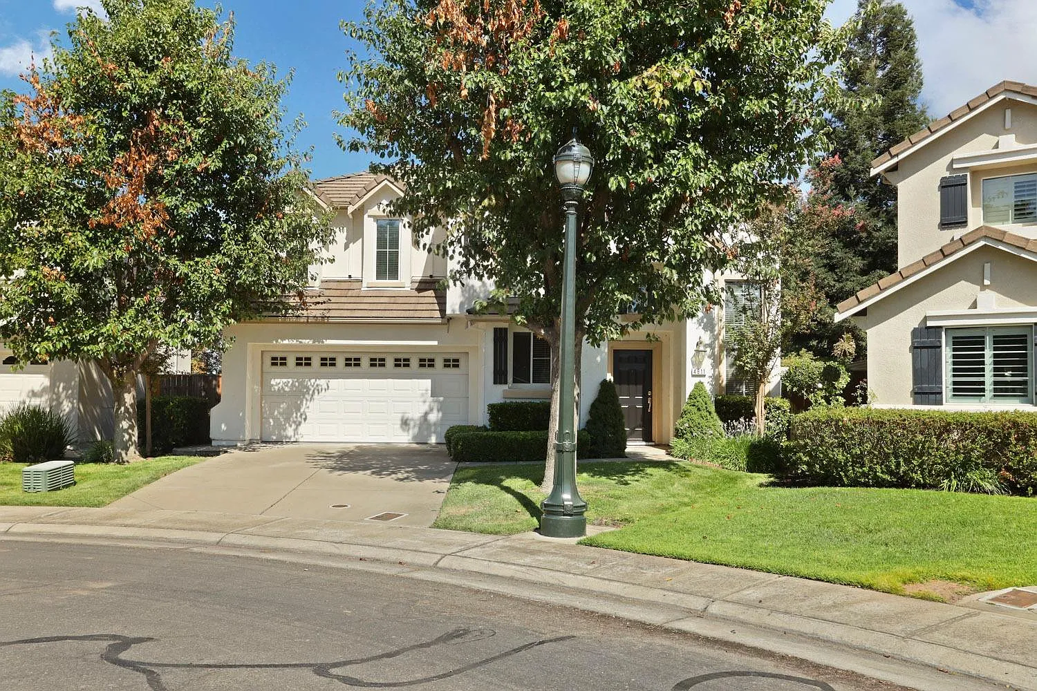 3 bed, 1926 sqft, $2,695 — Photo 1