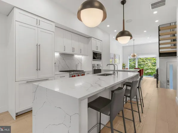 114 N Croskey St, Philadelphia, PA 19103