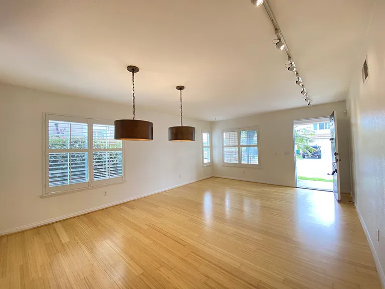 393 Spring Canyon Way — Photo 6