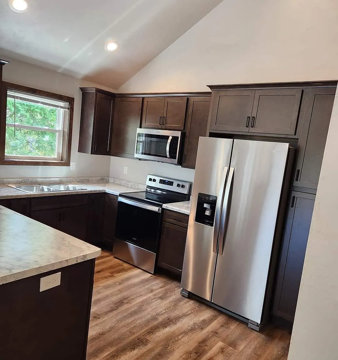 3 bed, 2.5 bath, 1509 sqft, $2,100 — Photo 2