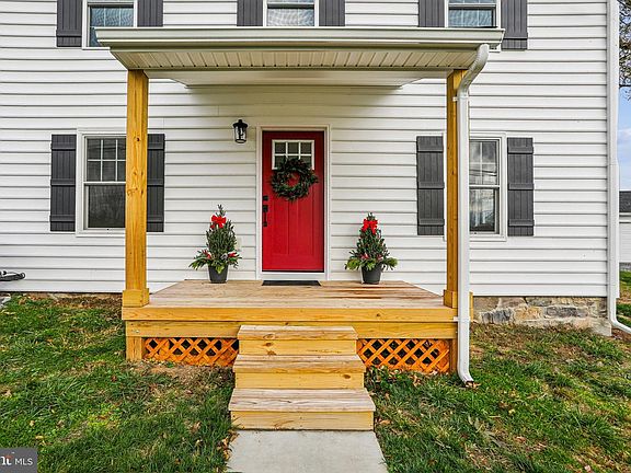 5th image of 19452 Garretts Mill Rd