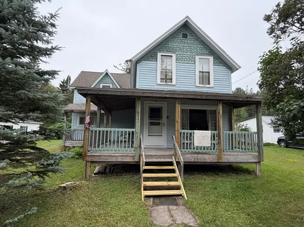 547 Division St, De Tour Village, MI 49725