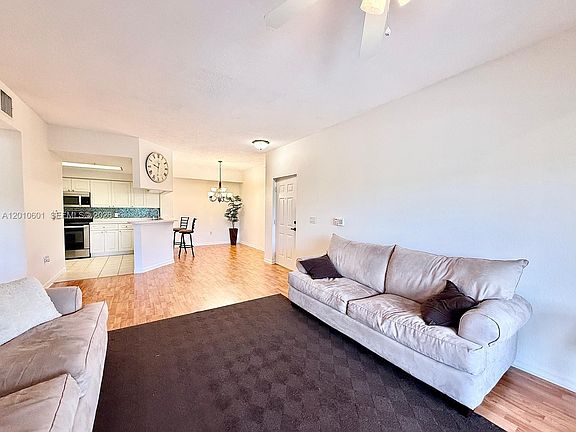 5th image of 2726 Anzio Ct APT 306