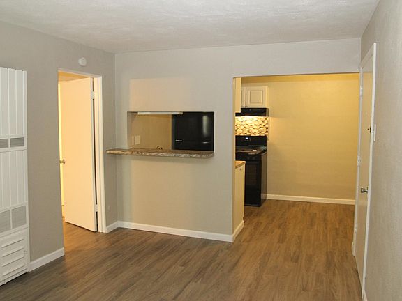 4th image of 7469 Williams Ave