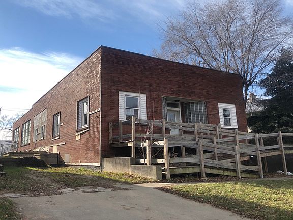3rd image of 807 E State St