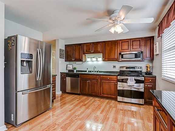 2nd image of 376 Carmell Dr