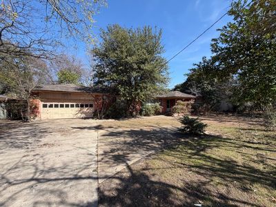5823 Walnut Hill Ln, Dallas, TX, 75230