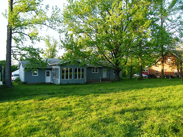 Roger Ln — Photo 26