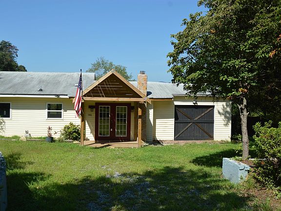 2nd image of 1183 Sandy Plains Rd