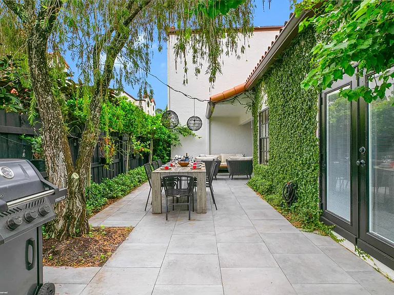 13504 Fountain View Blvd — Photo 1