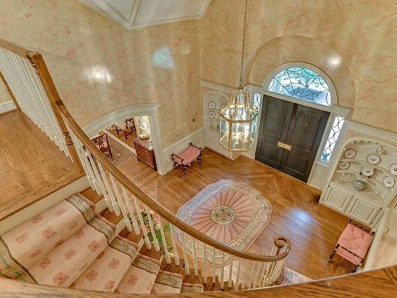 5th image of 159 Saint Andrews Dr