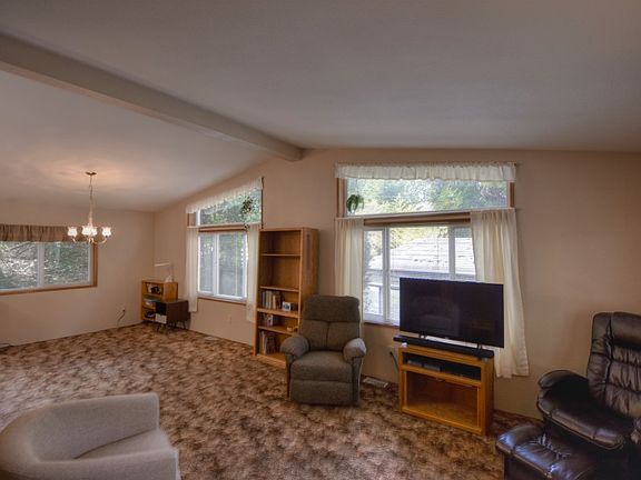 4th image of 9624 Mariner Dr NW