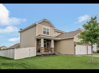 1750 Astoria Dr, Shakopee, MN 55379