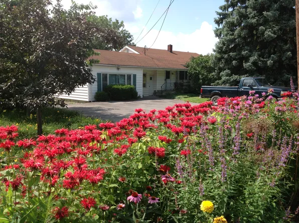 2722 N Triphammer Rd, Ithaca, NY 14850