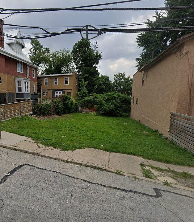 1st image of 122 E Herman St