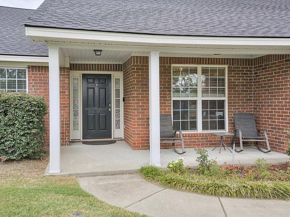 3rd image of 315 Country Glen Ave