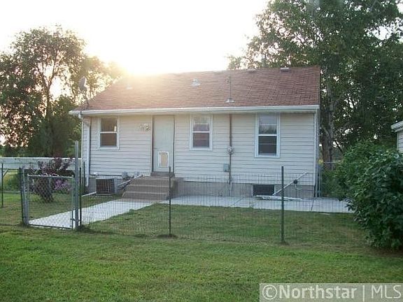4th image of 23813 Rum River Blvd NW